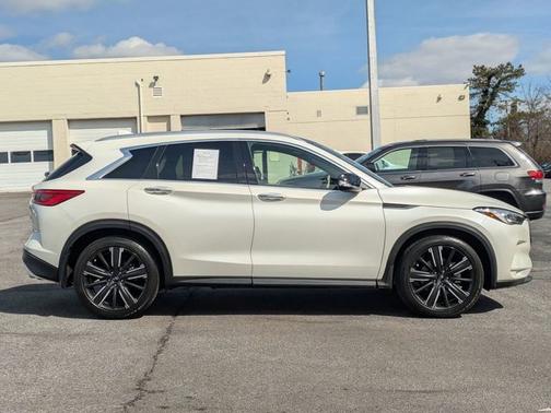 2021 INFINITI QX50 LUXE