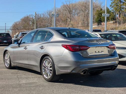 2022 INFINITI Q50 LUXE