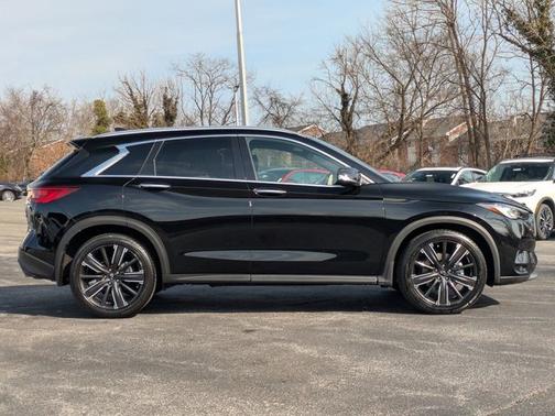 2022 INFINITI QX50 LUXE