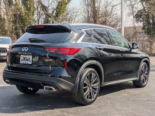 2022 INFINITI QX50 LUXE