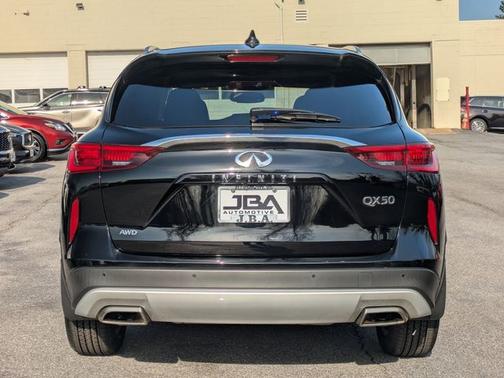 2021 INFINITI QX50 LUXE