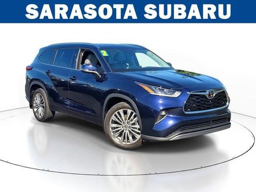 2022 Toyota Highlander Platinum
