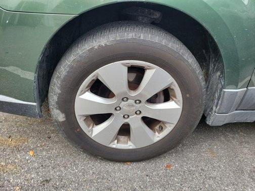 2010 Subaru Outback 2.5i Premium