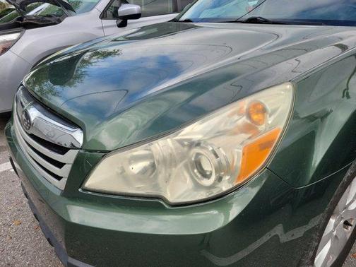 2010 Subaru Outback 2.5i Premium