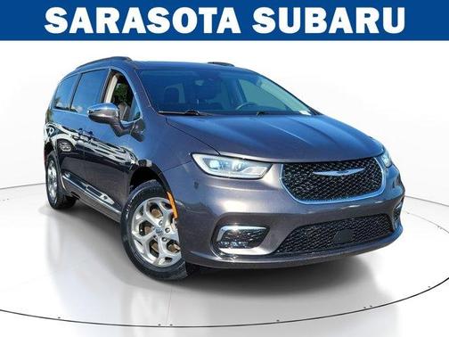 Granite Crystal Clearcoat Metallic 2022 Chrysler Pacifica Limited