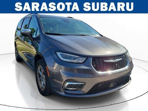 Granite Crystal Clearcoat Metallic 2022 Chrysler Pacifica Limited