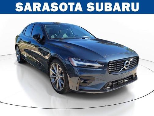 2021 Volvo S60 MOMENTUM