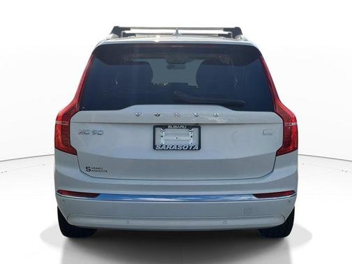 2023 Volvo XC90 Recharge Plug-In Hybrid T8 Core Bright Theme