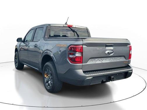 Carbonized Gray Metallic 2024 Ford Maverick LARIAT Advanced