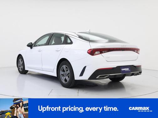 White 2023 Kia K5 LXS