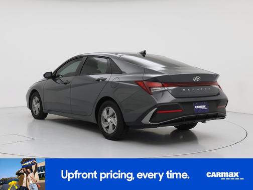 Gray 2025 Hyundai ELANTRA SE