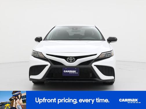 White 2023 Toyota Camry SE