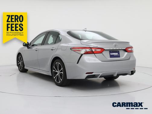 Silver 2019 Toyota Camry SE
