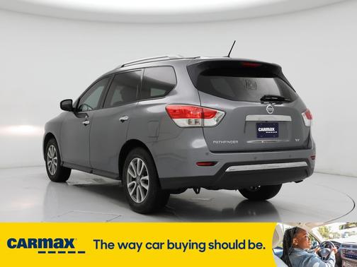 2016 Nissan Pathfinder SV