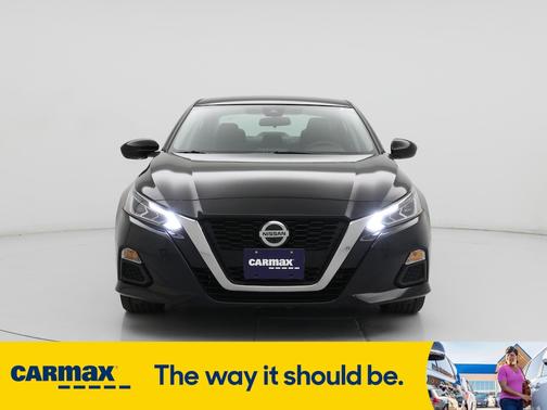 2022 Nissan Altima SR
