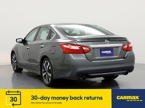 Photo 2 of 25 of 2016 Nissan Altima 2.5 SR