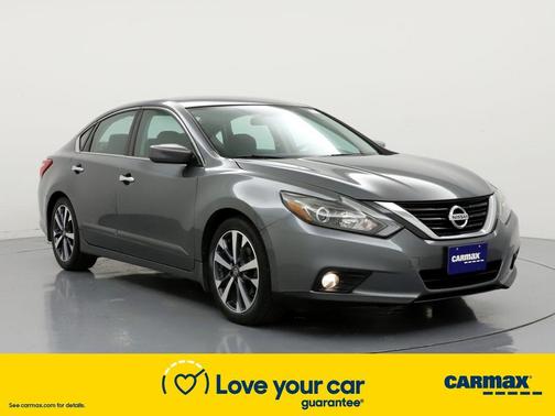 Photo 1 of 25 of 2016 Nissan Altima 2.5 SR
