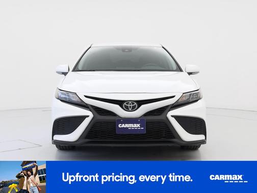 White 2023 Toyota Camry SE