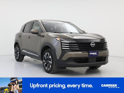 Tan 2025 Nissan Kicks SV