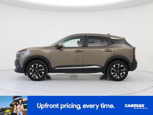 Tan 2025 Nissan Kicks SV