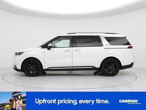 White 2023 Kia Carnival SX Prestige