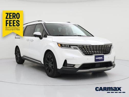 White 2023 Kia Carnival SX Prestige