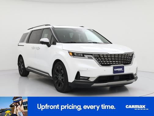 White 2023 Kia Carnival SX Prestige