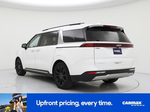White 2023 Kia Carnival SX Prestige