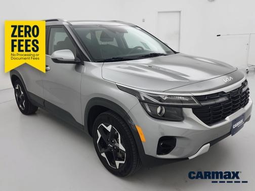 Silver 2024 Kia Seltos EX