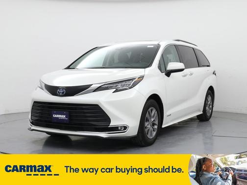 2021 Toyota Sienna XLE