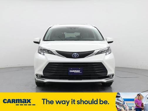 2021 Toyota Sienna XLE