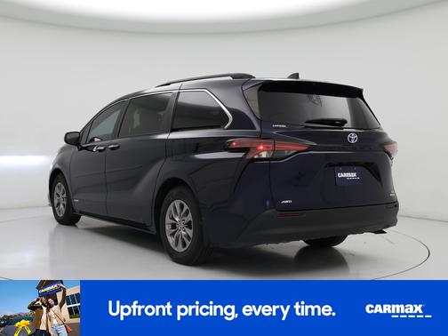 2021 Toyota Sienna XLE