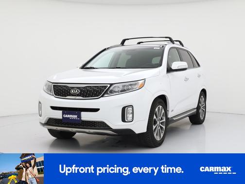 White 2015 Kia Sorento SX