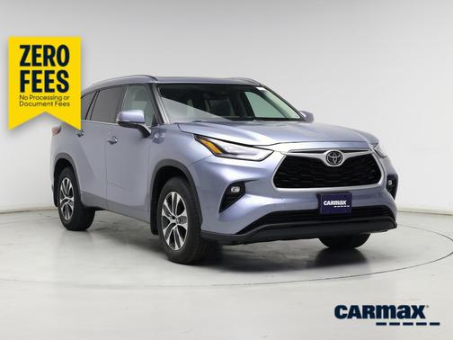Blue 2021 Toyota Highlander XLE