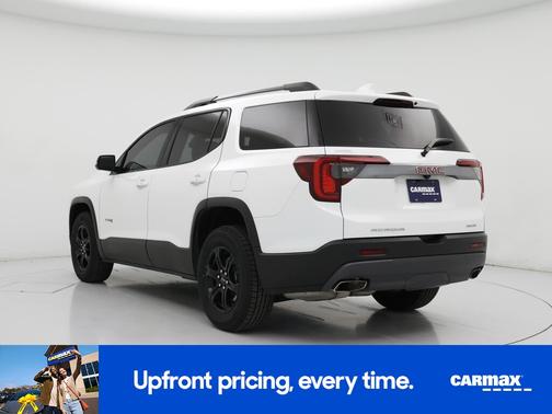 2022 GMC Acadia AT4