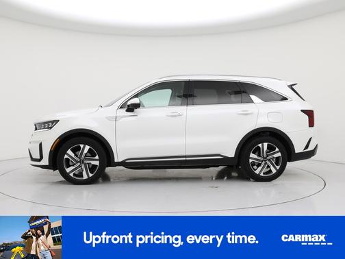 White 2024 Kia Sorento Hybrid SX Prestige