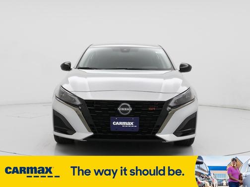 2023 Nissan Altima SR
