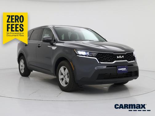 Gray 2023 Kia Sorento LX