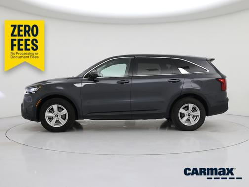 Gray 2023 Kia Sorento LX