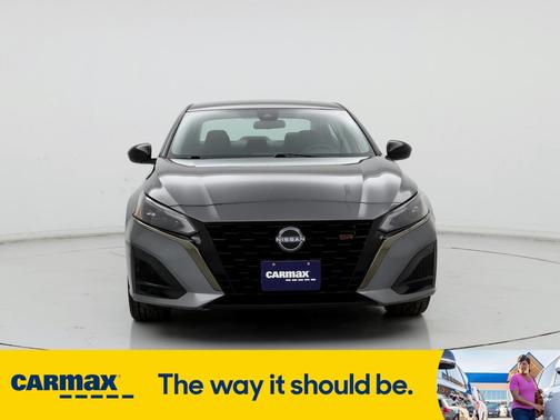 2023 Nissan Altima SR