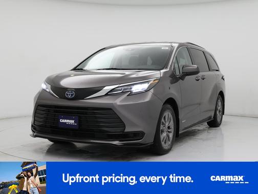 2021 Toyota Sienna LE
