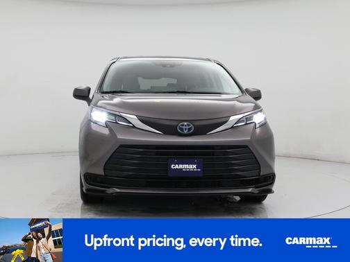 2021 Toyota Sienna LE