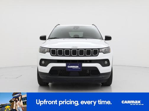 White 2023 Jeep Compass Latitude