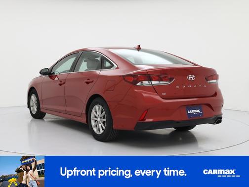 Red 2018 Hyundai SONATA SE