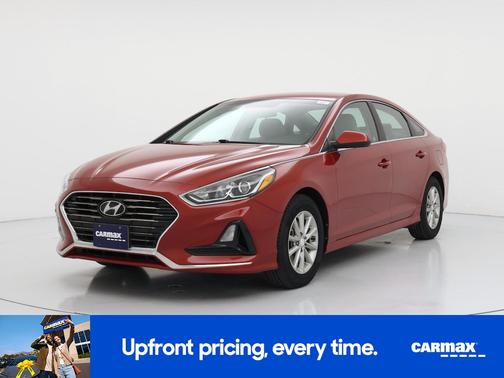 Red 2018 Hyundai SONATA SE