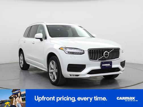 2022 Volvo XC90 T5 Momentum