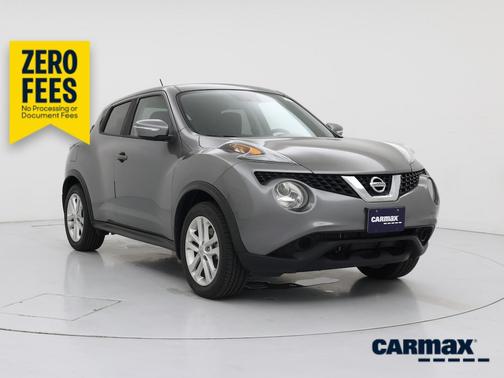 Gray 2016 Nissan Juke SV