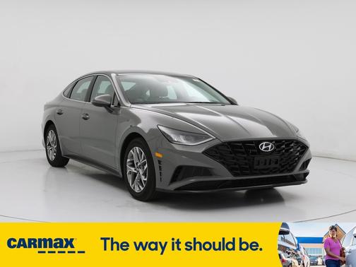 2022 Hyundai SONATA SEL