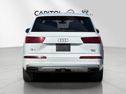Glacier White Metallic 2018 Audi Q7 3.0T Prestige