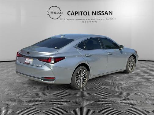 2023 Lexus ES 250 250